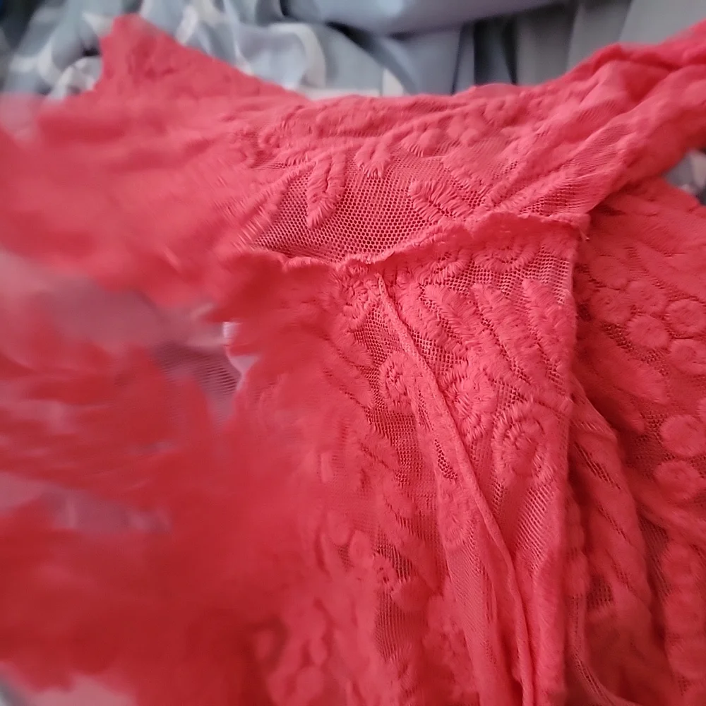 Coral Lace Long‎ Sleeve Top